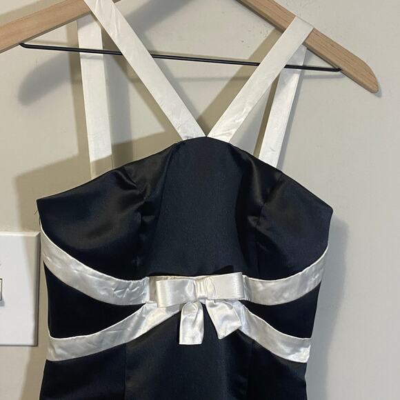 Jessica McClintock Gunne Sax VTG Formal Black Satin Dress White Bow & Straps 3/4 - Picture 2 of 16